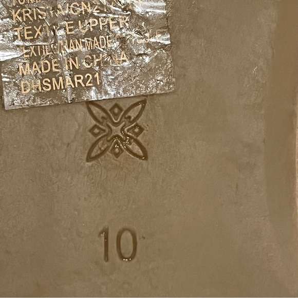 Bcbg black and white sandal size 10- like new - Picture 3 of 13